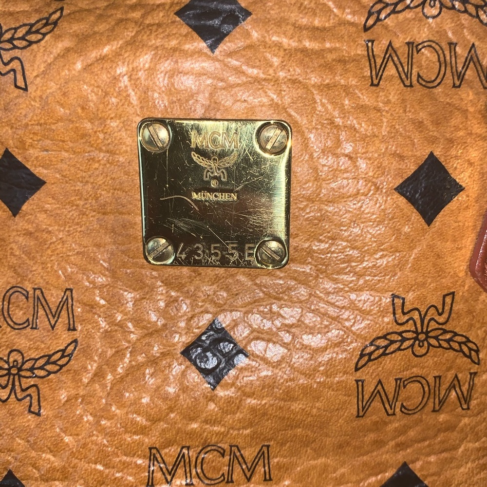 MCM Boston Medium With Strap - Picture 2 of 10